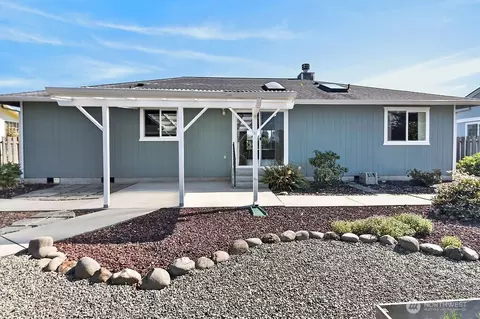 Exterior - 860 W Sylvester Ct, Sequim, WA 98382 photo 7 of 9