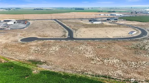 201 Legacy Ln, Moses Lake, WA 98837