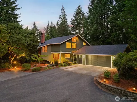 7038 Foothill Loop SW, Olympia, WA 98512