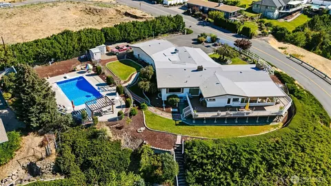 714 N 58th Ave, Yakima, WA 98908