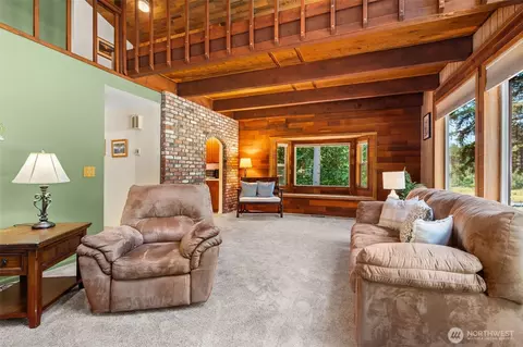 Living - 132 Armstrong Rd, Chehalis, WA 98532 photo 2 of 3