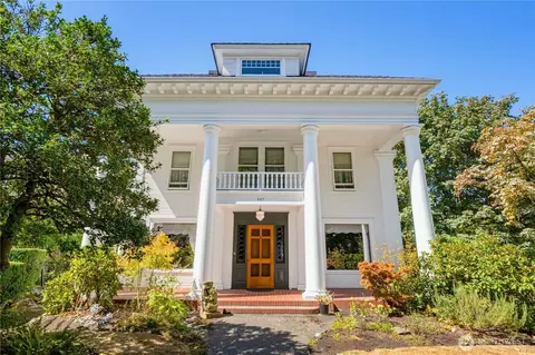 427 N N Gdn, Bellingham, WA 98225