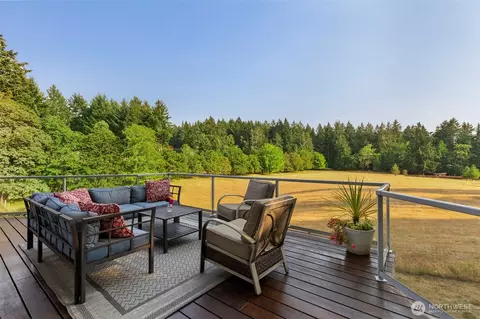 888 Leschi Way, Fox Island, WA 98333