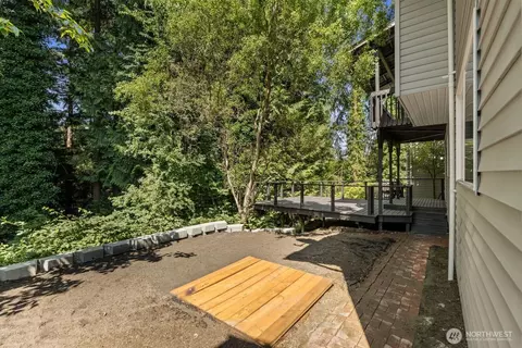 Exterior - 7508 Tyee Rd, Everett, WA 98203 photo 6 of 10