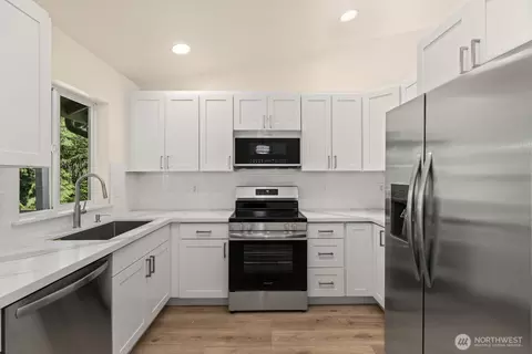 Kitchen - 7508 Tyee Rd, Everett, WA 98203 photo 1 of 3
