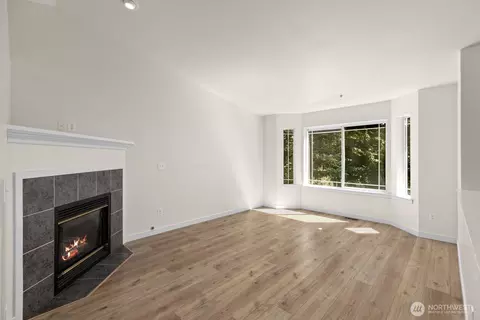 Living - 7508 Tyee Rd, Everett, WA 98203 photo 8 of 8