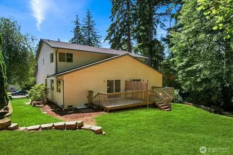 Exterior - 3115 York Rd, Everett, WA 98204 photo 5 of 6