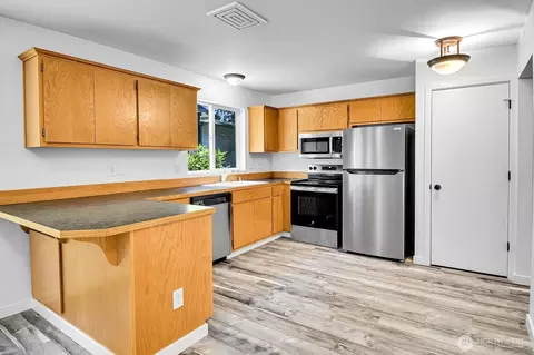 Kitchen - 3115 York Rd, Everett, WA 98204 photo 1 of 1