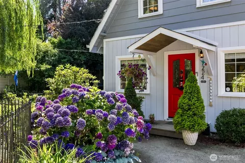 1224 West Ave, Port Orchard, WA 98366