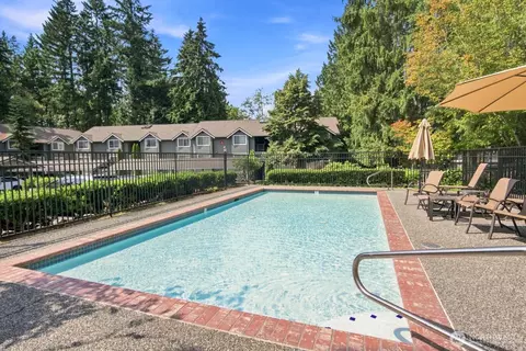 15433 Country Club Dr #E103, Mill Creek, WA 98012
