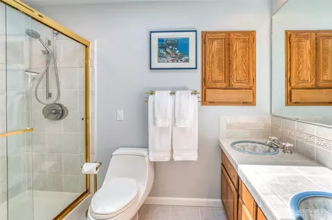Bath - 1307 Spring Point Rd, Deer Harbor, WA 98243 photo 2 of 3