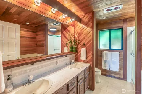 Bath - 1307 Spring Point Rd, Deer Harbor, WA 98243 photo 3 of 3