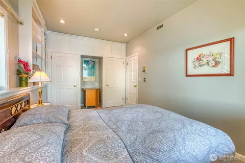 Bedroom - 1307 Spring Point Rd, Deer Harbor, WA 98243 photo 4 of 6