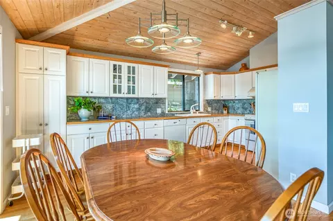Dining - 1307 Spring Point Rd, Deer Harbor, WA 98243 photo 2 of 2