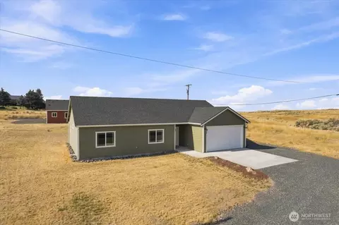 620 SW Regent Ave, Wilbur, WA 99185