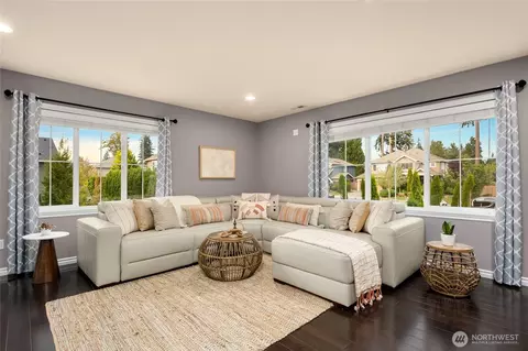 Living - 20213 126th Ave NE, Bothell, WA 98011 photo 3 of 6
