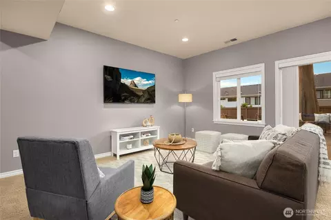 Living - 20213 126th Ave NE, Bothell, WA 98011 photo 6 of 6
