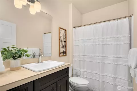 Bath - 20213 126th Ave NE, Bothell, WA 98011 photo 5 of 5
