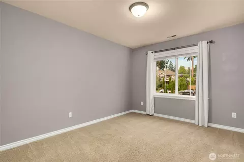 Bedroom - 20213 126th Ave NE, Bothell, WA 98011 photo 5 of 6