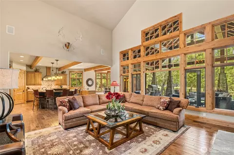 Living - 1752 Ruby King Loop, Cle Elum, WA 98922 photo 3 of 5