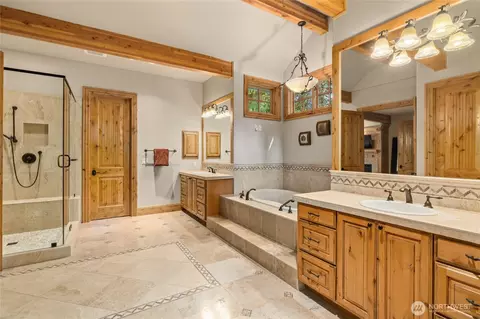 Bath - 1752 Ruby King Loop, Cle Elum, WA 98922 photo 3 of 7