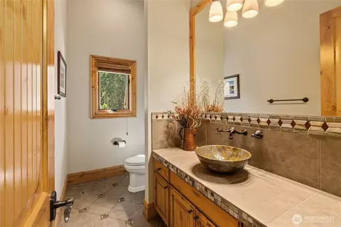 Bath - 1752 Ruby King Loop, Cle Elum, WA 98922 photo 1 of 7
