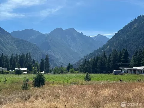 8237 E Leavenworth Rd, Leavenworth, WA 98826