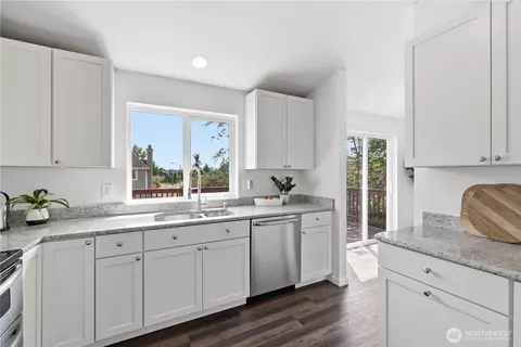 Kitchen - 1228 223rd St SW, Bothell, WA 98021 photo 4 of 4