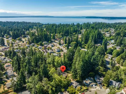 18007 Olympic View Dr, Lynnwood, WA 98037