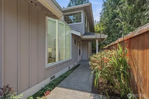 Exterior - 1824 Mill Pointe Dr SE, Mill Creek, WA 98012 photo 5 of 7