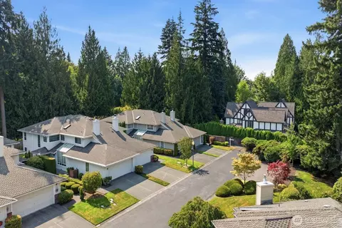 View/Area - 1824 Mill Pointe Dr SE, Mill Creek, WA 98012 photo 2 of 2