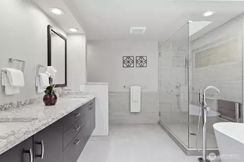 Bath - 1824 Mill Pointe Dr SE, Mill Creek, WA 98012 photo 2 of 5