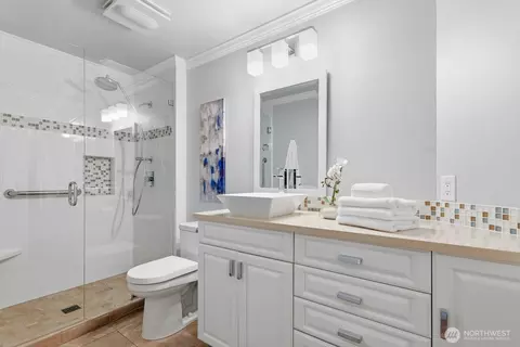 Bath - 1824 Mill Pointe Dr SE, Mill Creek, WA 98012 photo 1 of 5