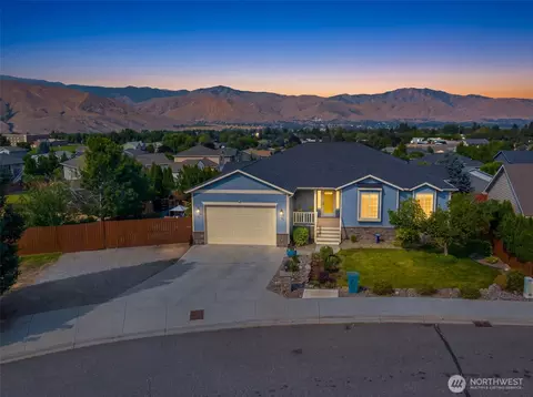 154 S Meadowbrook Ln, East Wenatchee, WA 98802