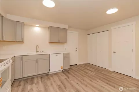 Kitchen - 17520 6th Ave Ct E, Spanaway, WA 98387 photo 1 of 5