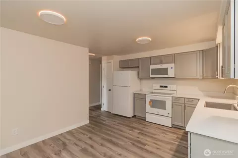 Kitchen - 17520 6th Ave Ct E, Spanaway, WA 98387 photo 5 of 5