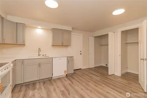 Kitchen - 17520 6th Ave Ct E, Spanaway, WA 98387 photo 2 of 5