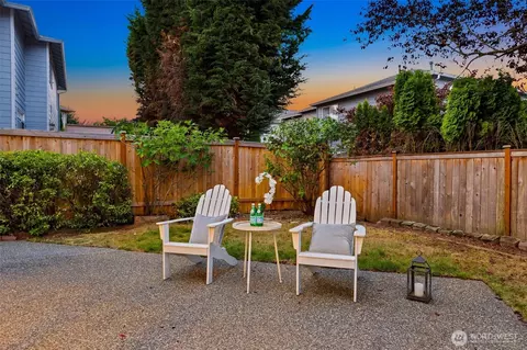 Exterior - 17617 31st Dr SE, Bothell, WA 98012 photo 3 of 4