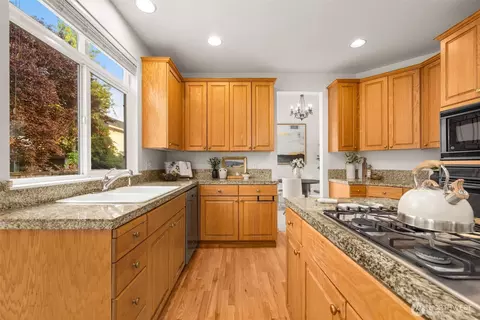 Kitchen - 17617 31st Dr SE, Bothell, WA 98012 photo 2 of 5