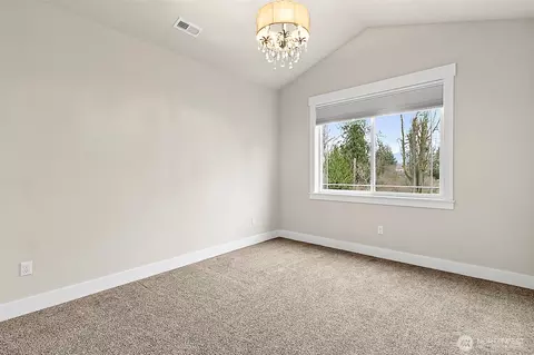 Bedroom - 23670 SE 448th St, Enumclaw, WA 98022 photo 3 of 4
