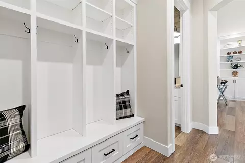 Entry Way - 23670 SE 448th St, Enumclaw, WA 98022 photo 1 of 1