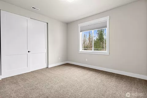Bedroom - 23670 SE 448th St, Enumclaw, WA 98022 photo 4 of 4