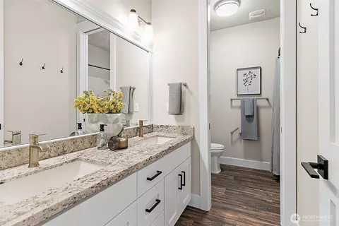 Bath - 23670 SE 448th St, Enumclaw, WA 98022 photo 5 of 5