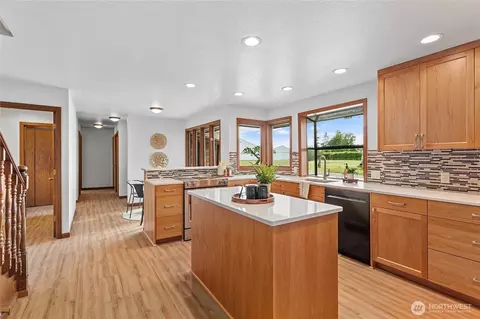 Kitchen - 1133 E Pole Rd, Everson, WA 98247 photo 1 of 3