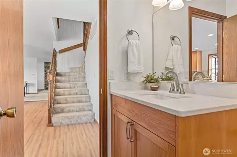 Entry Way - 1133 E Pole Rd, Everson, WA 98247 photo 2 of 3