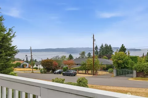 1269 SW 301st St, Federal Way, WA 98023