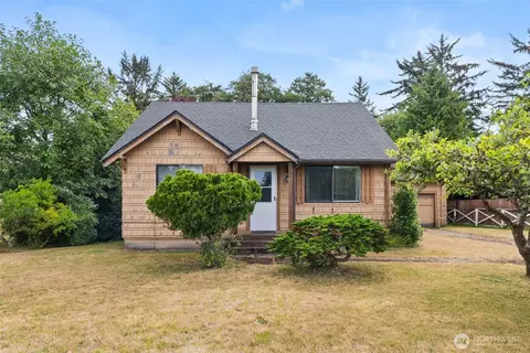 802 S Montesano St, Westport, WA 98595