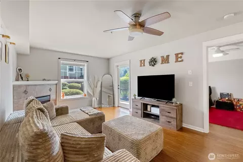 690 32nd St #B107, Bellingham, WA 98225