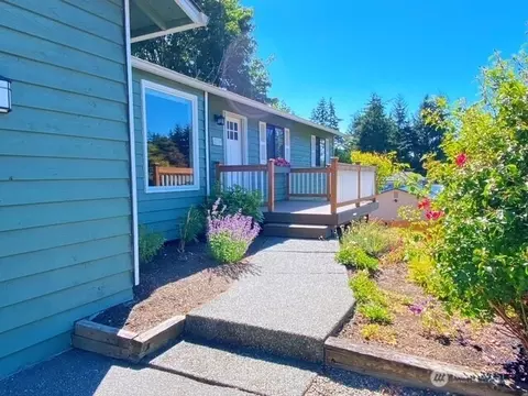 Exterior - 2216 179th St SE, Bothell, WA 98012 photo 4 of 6