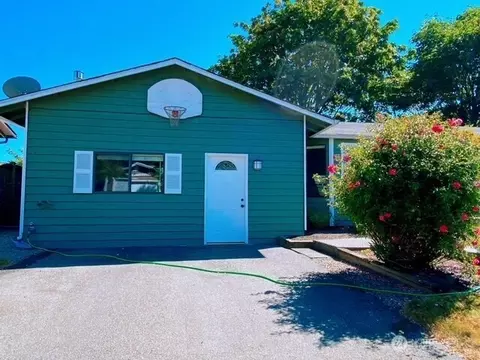 Exterior - 2216 179th St SE, Bothell, WA 98012 photo 6 of 6